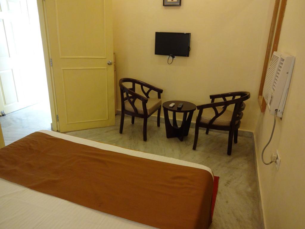 Sagar Tarang Residency Hotel Puri Room photo